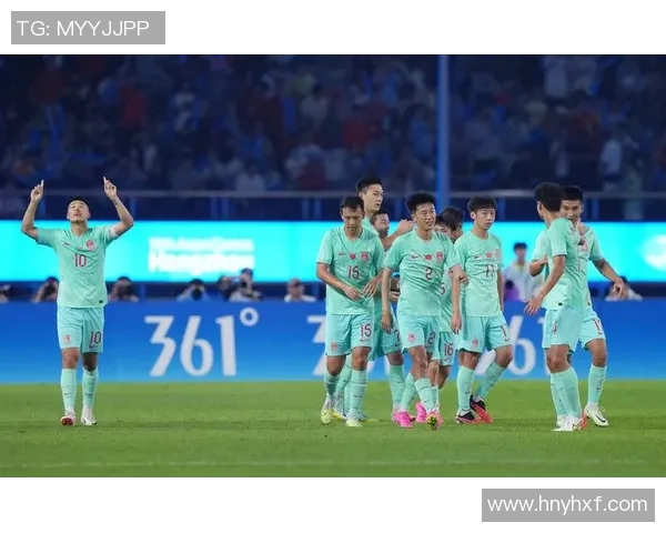 杭州足球队战术变革引发热议新思路助力球队崛起与发展 杭州足球队战术变革引发热议新思路助力球队崛起与发展