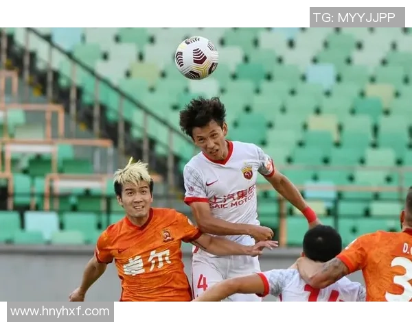 足球传奇:深入分析上海足球队球员的个人技术与战术素养 足球传奇:深入分析上海足球队球员的个人技术与战术素养