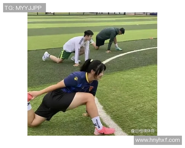 足球明星瘦身操揭秘塑造完美身材的秘密训练方法与饮食建议 足球明星瘦身操揭秘塑造完美身材的秘密训练方法与饮食建议
